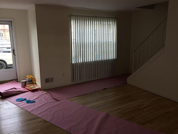 3rd image of 135 Mosel Ave