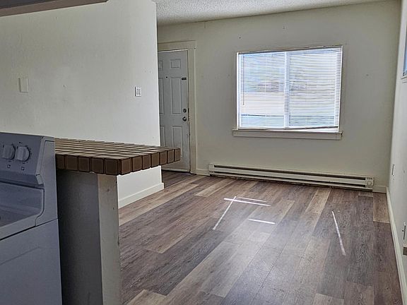2nd image of 1705 Lombard Ave #1