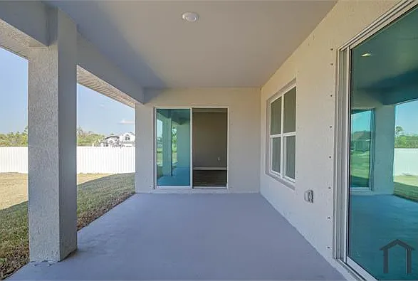 4358 NW 34th Ave — Photo 9
