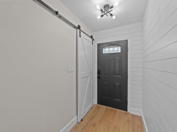4th image of 32 N Dandelion Green Ct