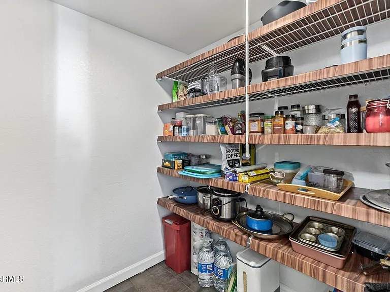 10301 N 70th St #210 — Photo 14
