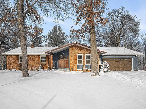 2nd image of 9708 Oakview Dr