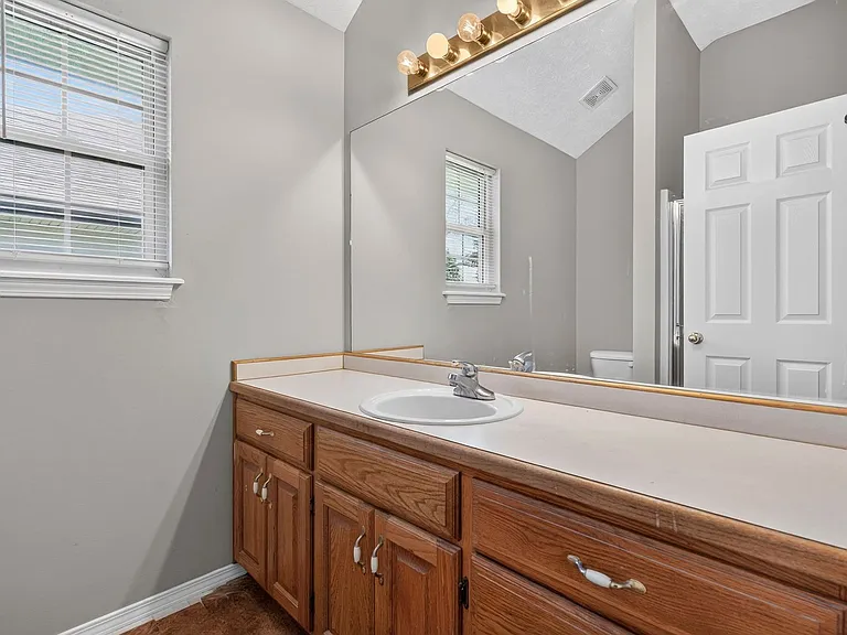 1006 W Cobblefield Way — Photo 14