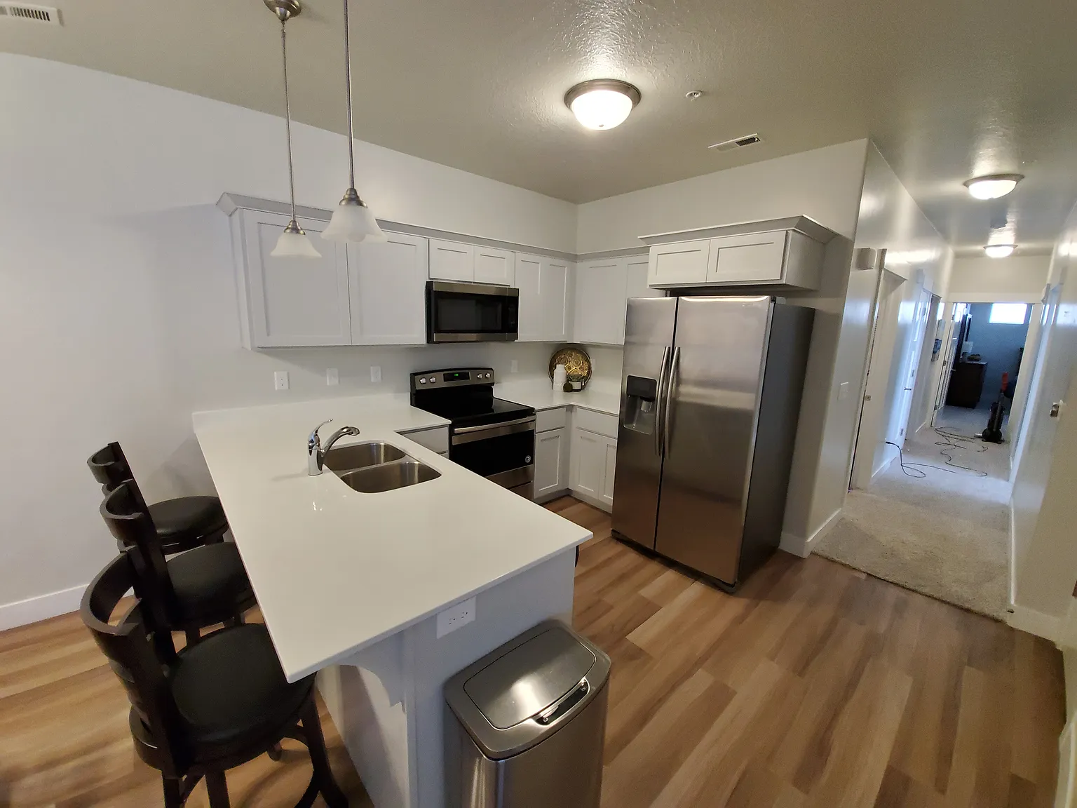 3 bed, 1200 sqft, $1,995 — Photo 3