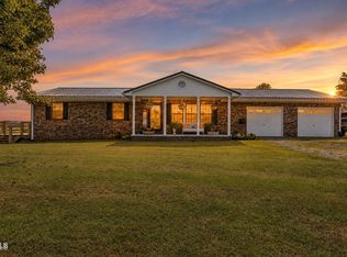 828 Hickory Cove Rd, Rogersville, TN 37857