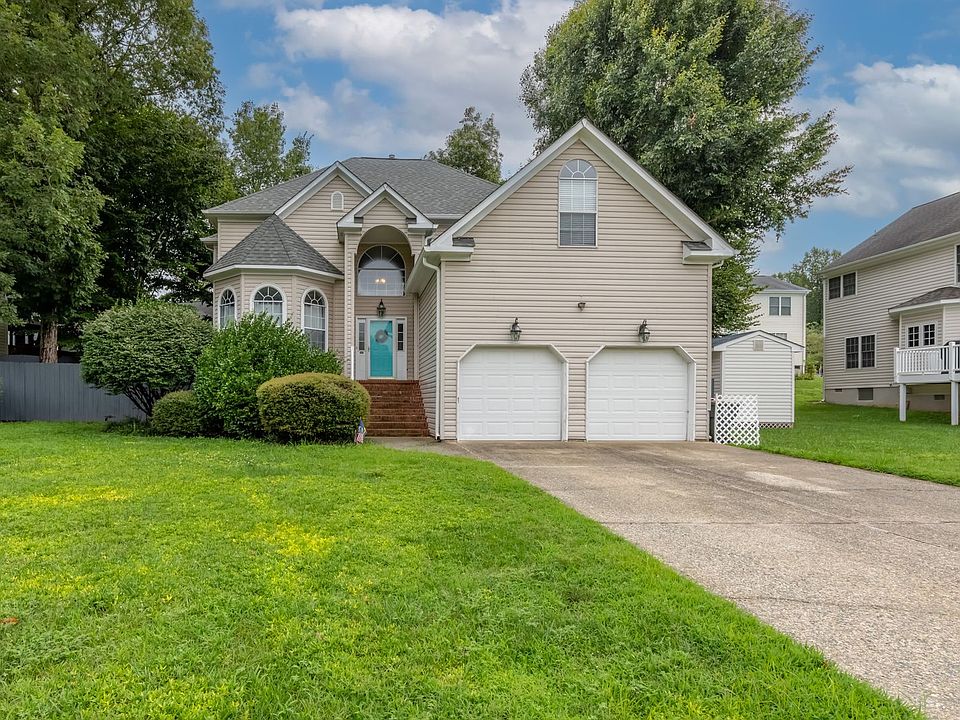 1st image of 102 Haymaker Pl