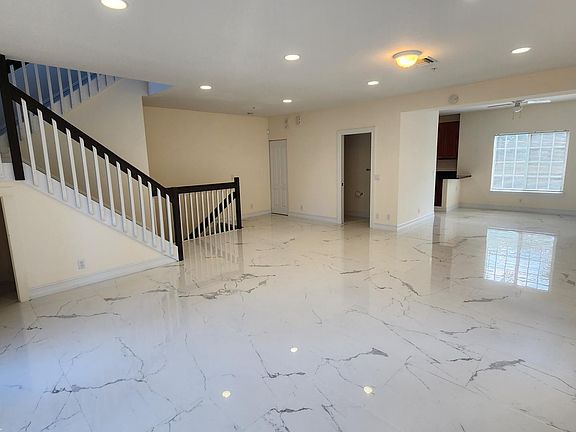 3rd image of 1001 N Federal Hwy APT 9