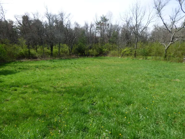 302 Old Mail Rd, Crossville, TN 38555