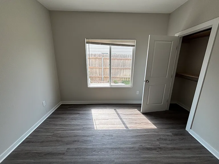 12034 W Shadow Lakes St — Photo 9