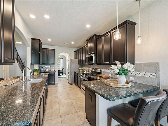 3rd image of 5922 Watford Bnd