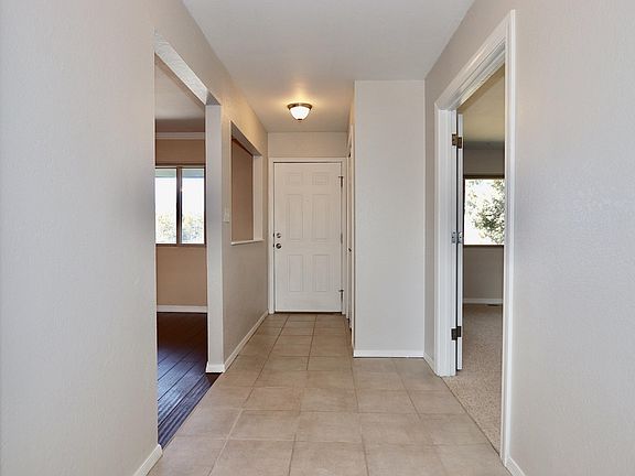 4th image of 5804 Foothills Dr