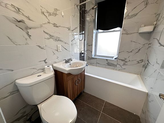 5th image of 6310 Broadway #6415-5E