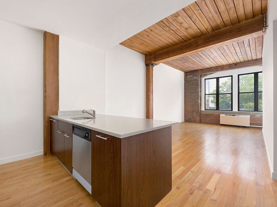 1st image of 390 Wythe Ave APT 5H