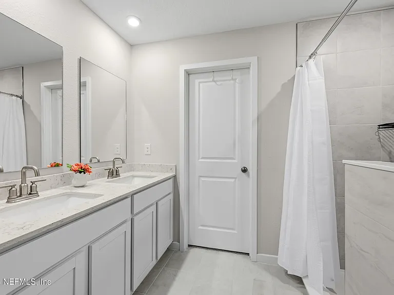14742 Cashew Ave — Photo 30
