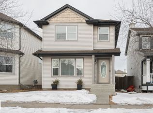 26 Summerland Way, Strathcona County, AB T8H 2P3