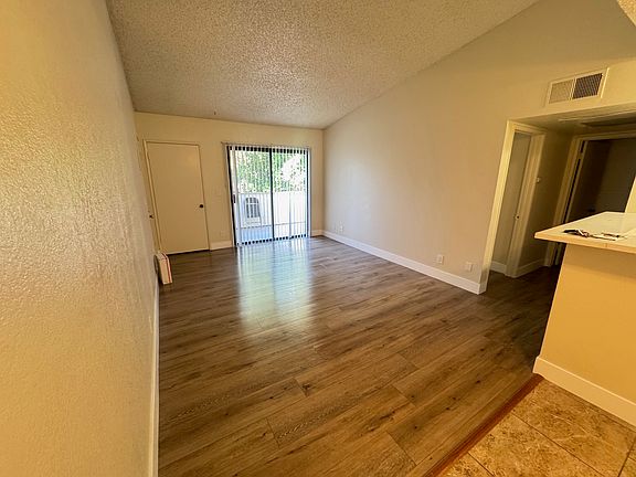 5th image of 11844 Foothill Blvd #88