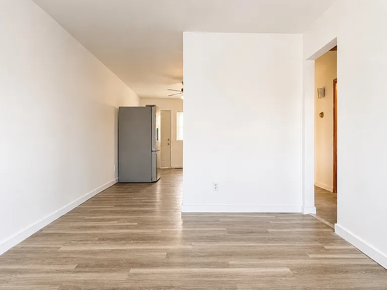 902 N Fairlawn Cir W #902 — Photo 5