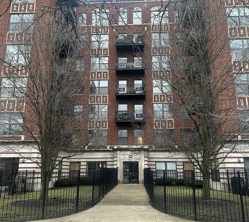 1st image of 4537 S Drexel Blvd APT 203