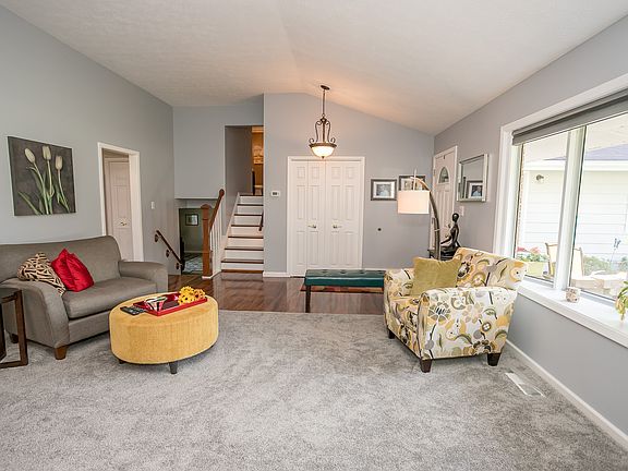 4th image of 26822 Sudbury Dr
