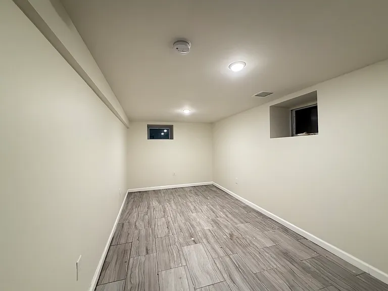 198 Danforth Ave #1 — Photo 9