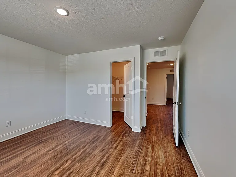 8300 Northpoint Dr — Photo 23