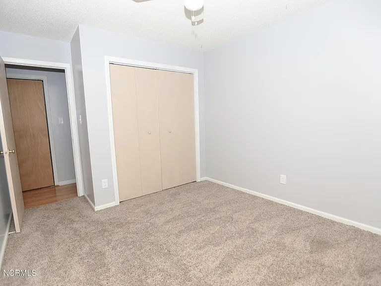 621 S Hampton Dr — Photo 11