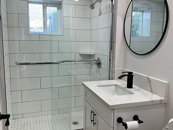 3rd image of 54 Maluniu Ave #205
