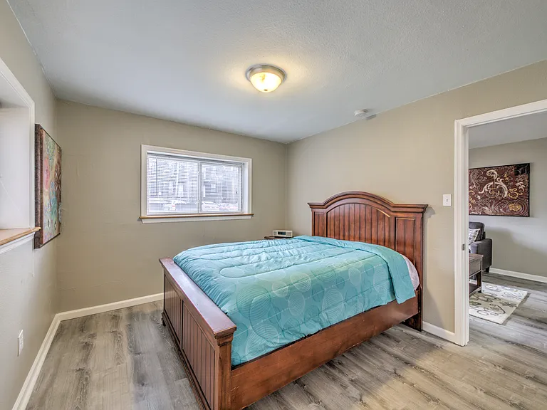 3850 Park Ave — Photo 51