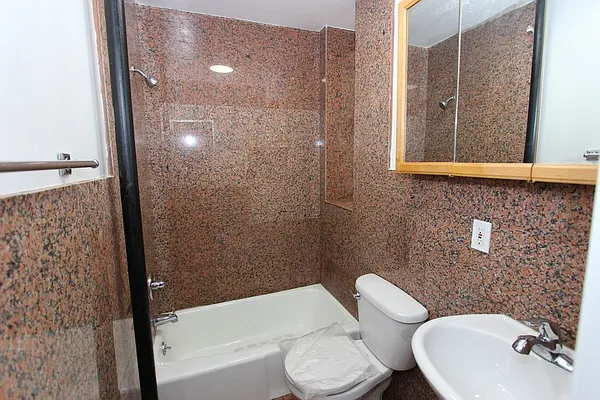 Rented by Dynamik Realty | media 24