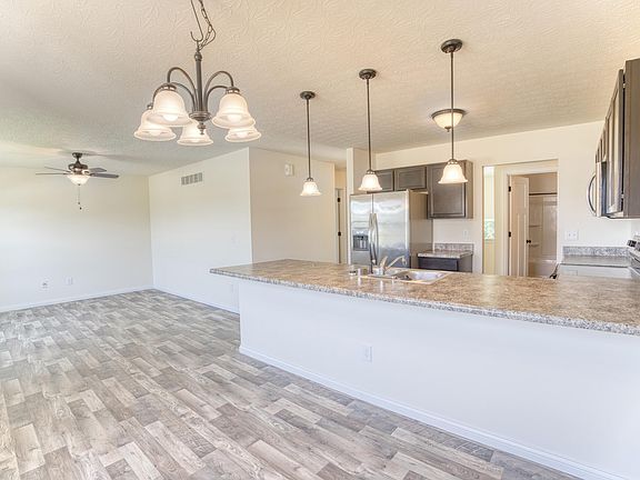 4th image of 1132 Gemstone Pointe Dr