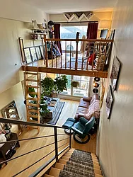 Rented by LEVEN Real Estate