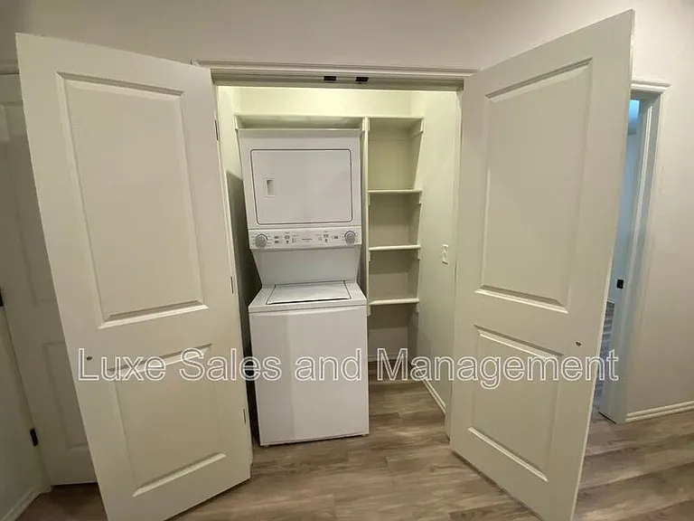 8000 NW 110th Dr — Photo 26