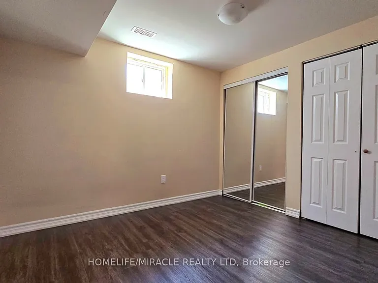 91 Tysonville Cir #LOWER — Photo 9