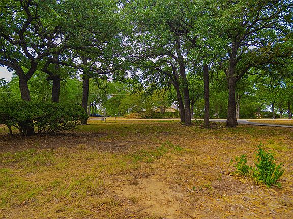 3rd image of 1832 Johnson Rd