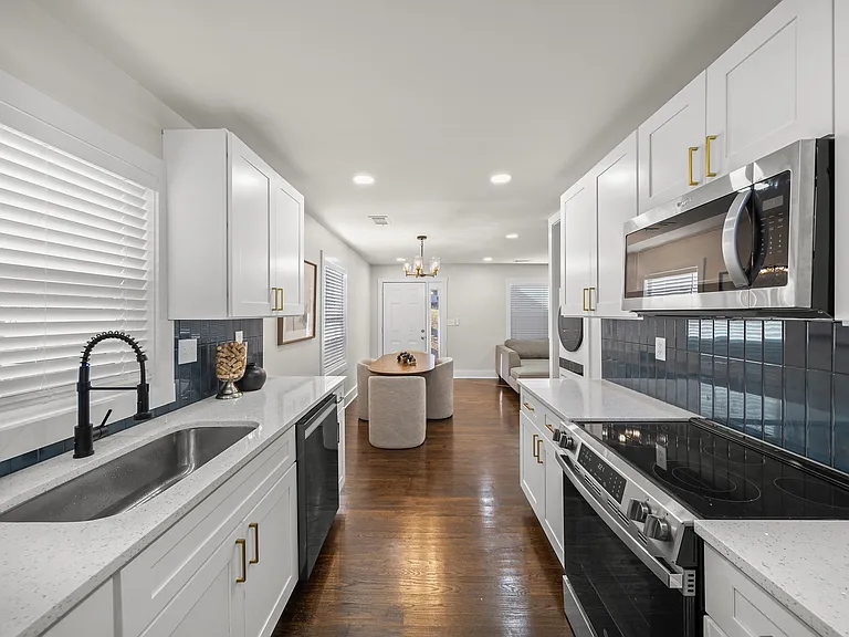 287 Richardson Rd NW — Photo 12