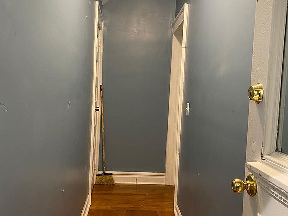 5th image of 56 Shepard Ave #1AA