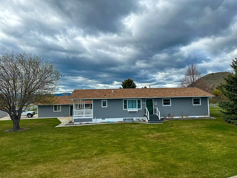 5706 Shannon Ct — Photo 2