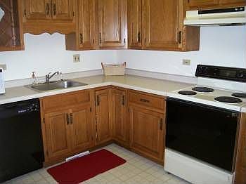 2nd image of 891 Garfield Ave APT C