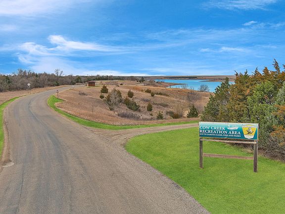 4th image of 229 Landing Ave