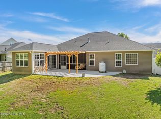 235 Bayleaf Dr, Raeford, NC 28376