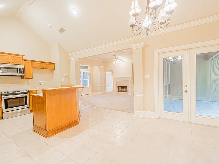130 Windermere Cir — Photo 8