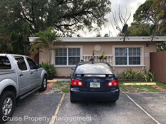 2nd image of 709 SW 14th Ave #2
