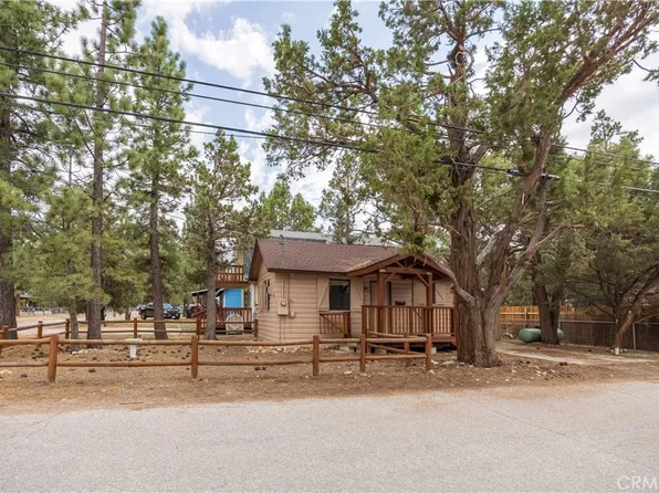 901 Cypress Ln, Big Bear City, CA 92314