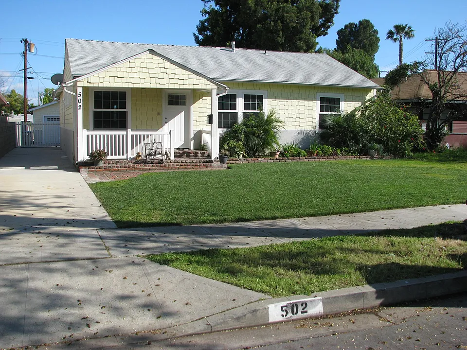 502 Hampton Rd