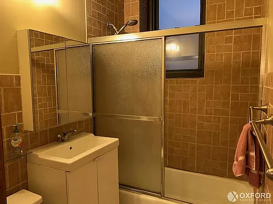 Rented by Oxford Property Group | media 13