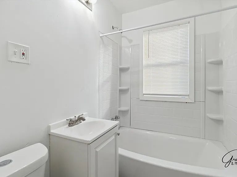 16211 Kentucky St — Photo 12
