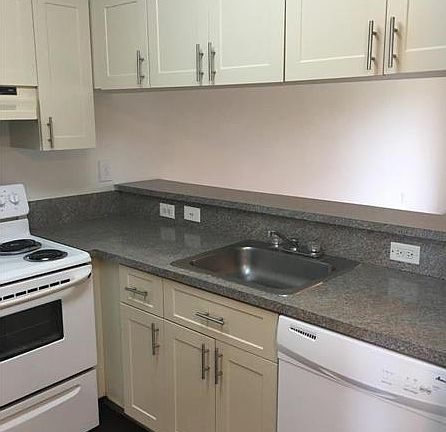 4th image of 9933 Nob Hill Ln