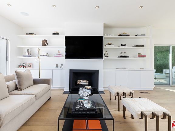 4th image of 9306 Warbler Way