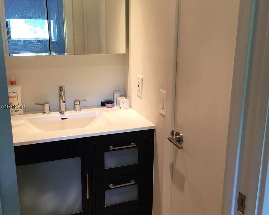 1st image of 798 Crandon Blvd APT 22-C