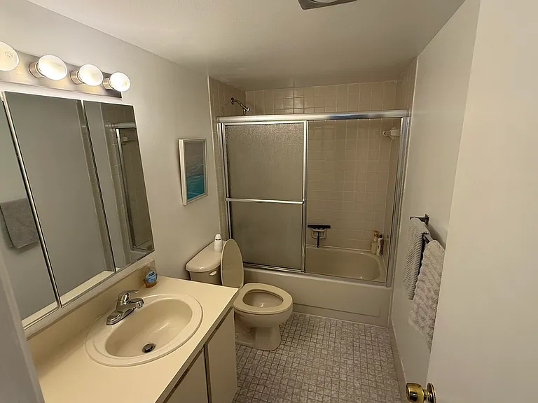 401 SE 3rd St #204 — Photo 22